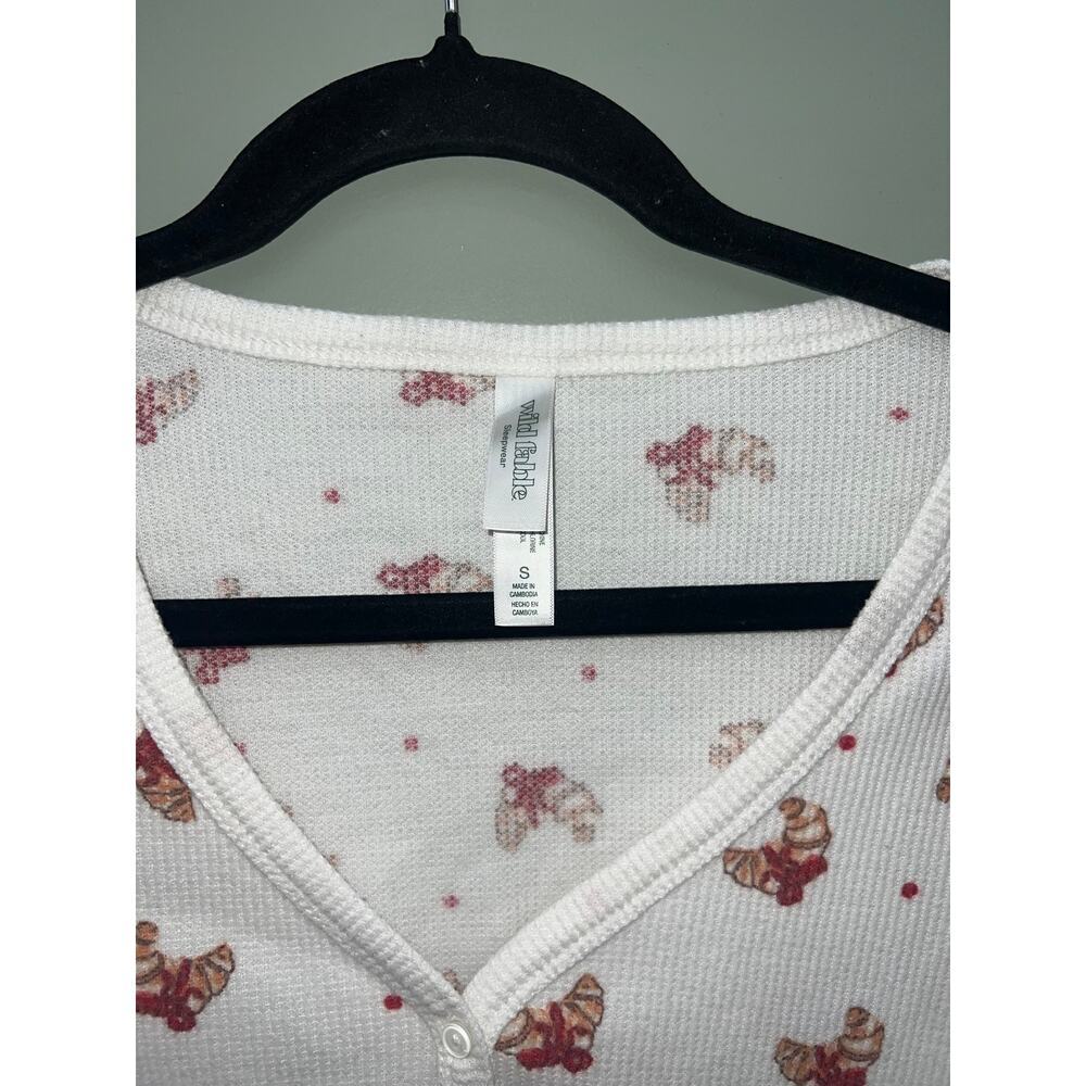 Wild Fable Croissant Christmas Pajama Set Small Henley Top & Shorts Coquette - Picture 3 of 8